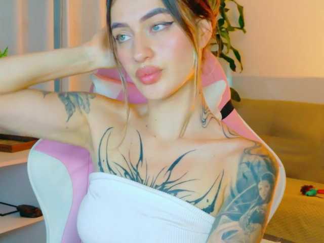 TaylorKnapp's BongaCams show and profile