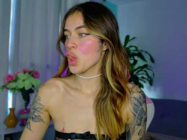 TaylorKnapp's BongaCams show and profile