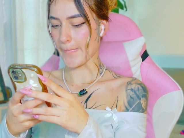 TaylorKnapp's BongaCams show and profile