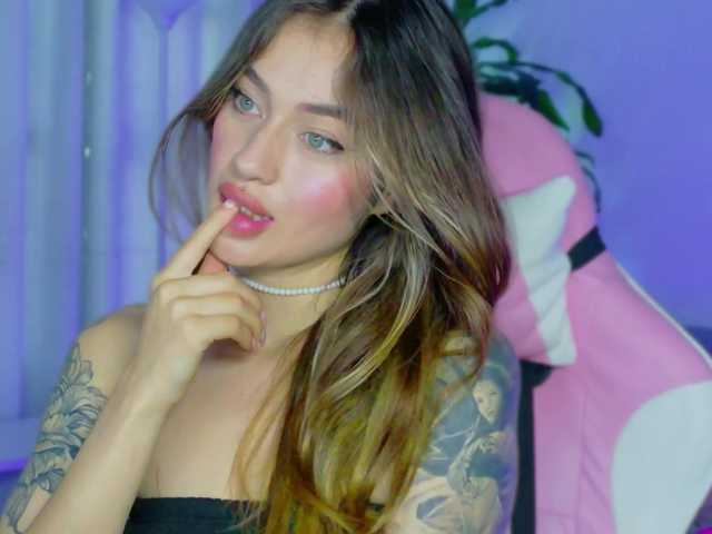 TaylorKnapp's BongaCams show and profile