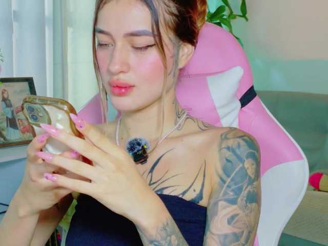 TaylorKnapp's BongaCams show and profile