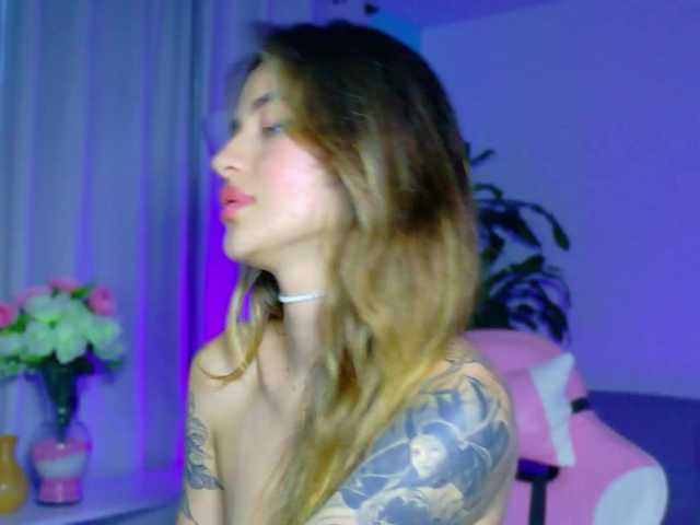 TaylorKnapp's BongaCams show and profile