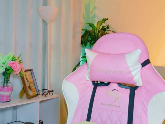 TaylorKnapp's BongaCams show and profile