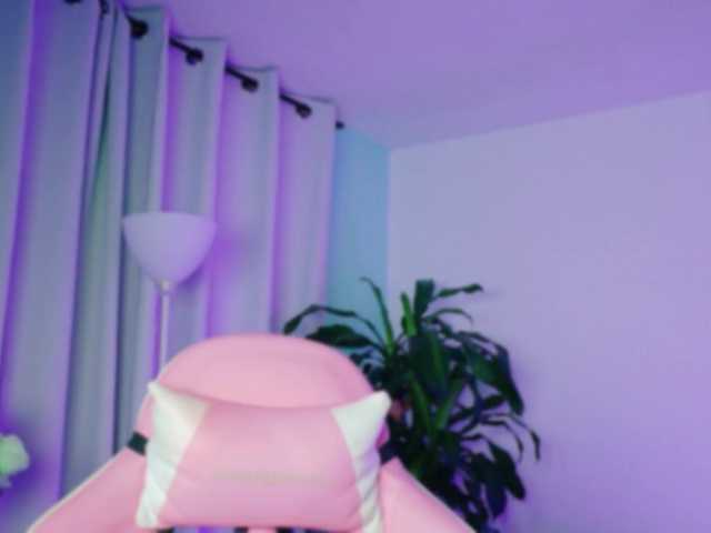 TaylorKnapp's BongaCams show and profile