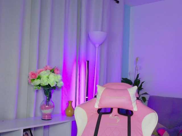 TaylorKnapp's BongaCams show and profile