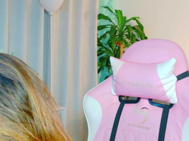 TaylorKnapp's BongaCams show and profile