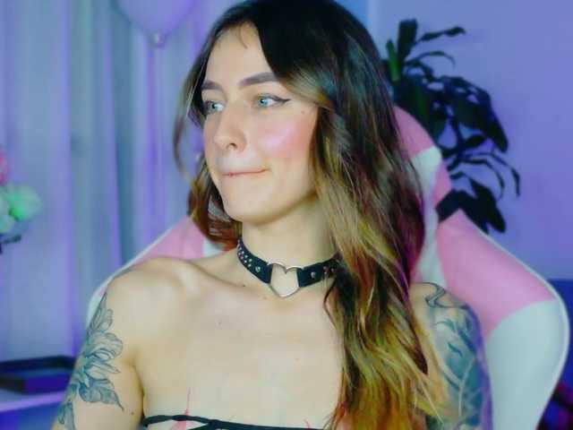 TaylorKnapp's BongaCams show and profile