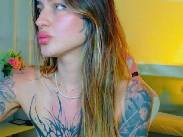 TaylorKnapp's BongaCams show and profile