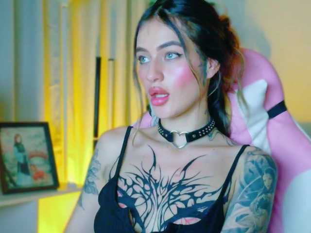 TaylorKnapp's BongaCams show and profile