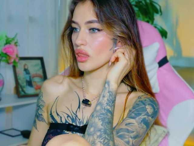 TaylorKnapp's BongaCams show and profile