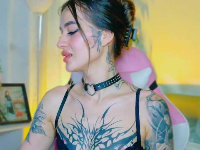 TaylorKnapp's BongaCams show and profile