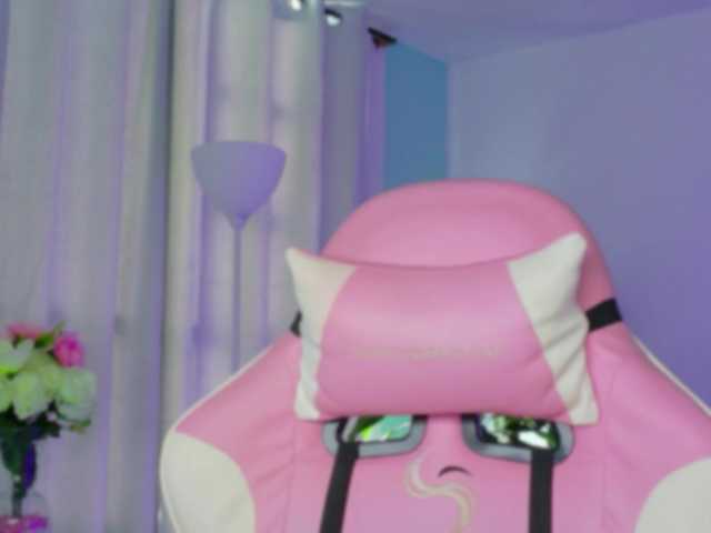 TaylorKnapp's BongaCams show and profile