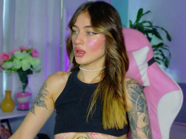 TaylorKnapp's BongaCams show and profile