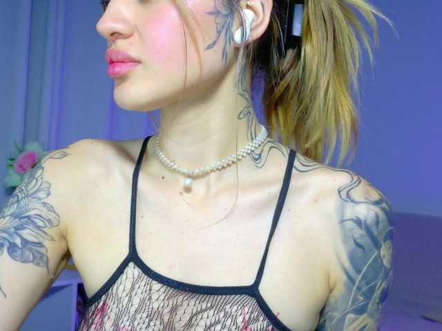 TaylorKnapp's BongaCams show and profile