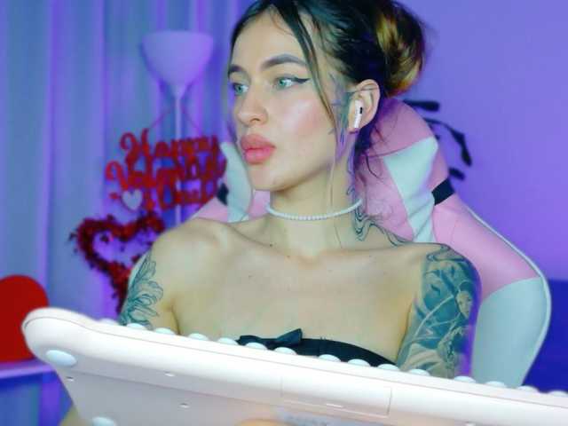 TaylorKnapp's BongaCams show and profile