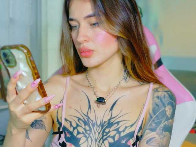 TaylorKnapp's BongaCams show and profile