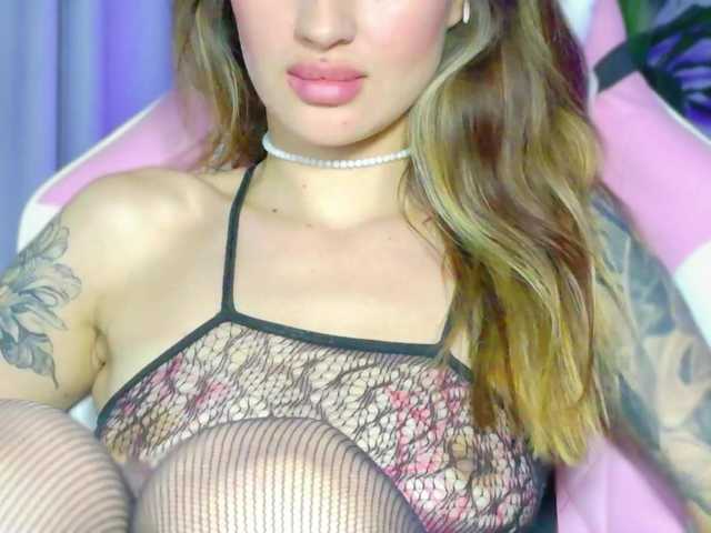 TaylorKnapp's BongaCams show and profile