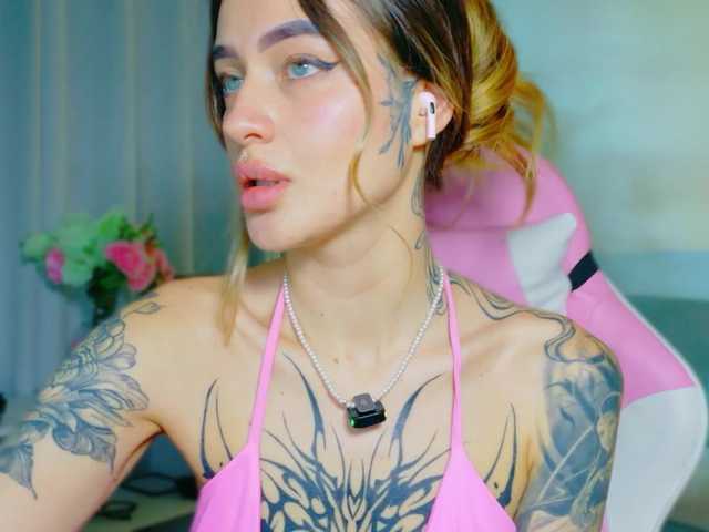 TaylorKnapp's BongaCams show and profile