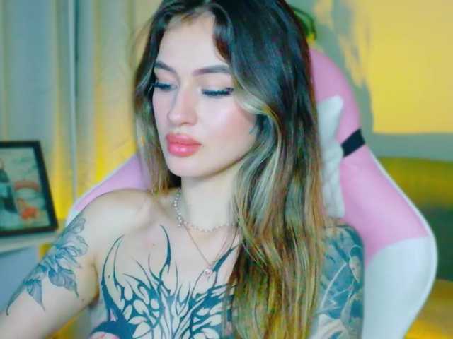 TaylorKnapp's BongaCams show and profile