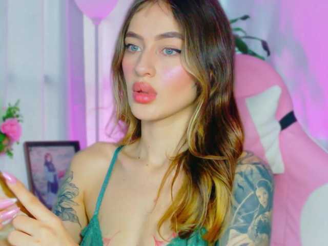 TaylorKnapp's BongaCams show and profile