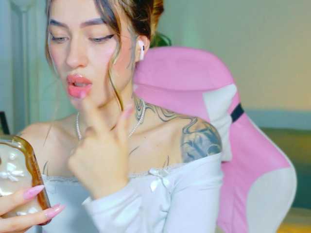 TaylorKnapp's BongaCams show and profile