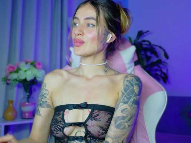 TaylorKnapp's BongaCams show and profile