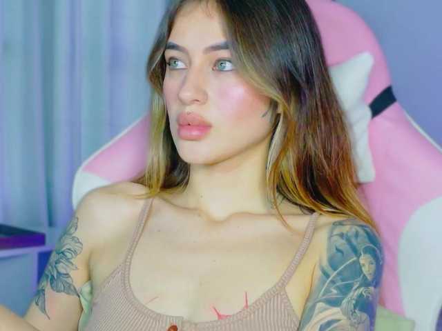 TaylorKnapp's BongaCams show and profile