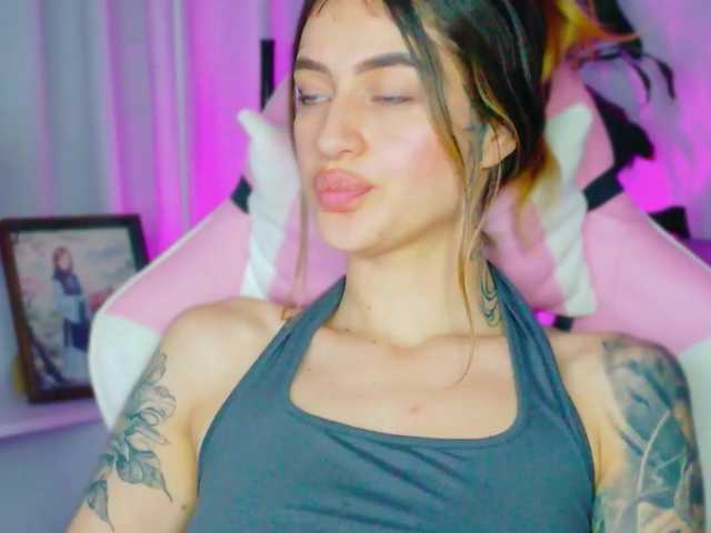 TaylorKnapp's BongaCams show and profile