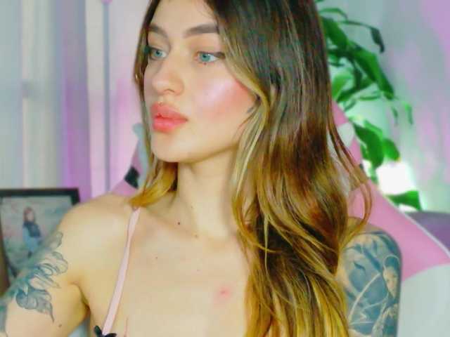 TaylorKnapp's BongaCams show and profile