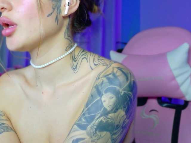 TaylorKnapp's BongaCams show and profile