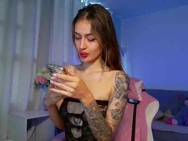 striptease cam TaylorKnapp