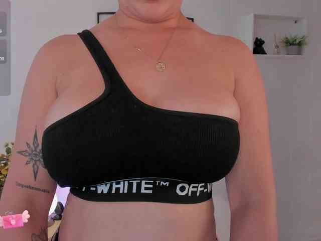 AlysonConner1 webcam