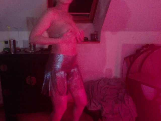 erikaboom66's BongaCams show and profile