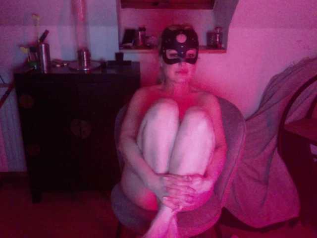 erikaboom66's BongaCams show and profile