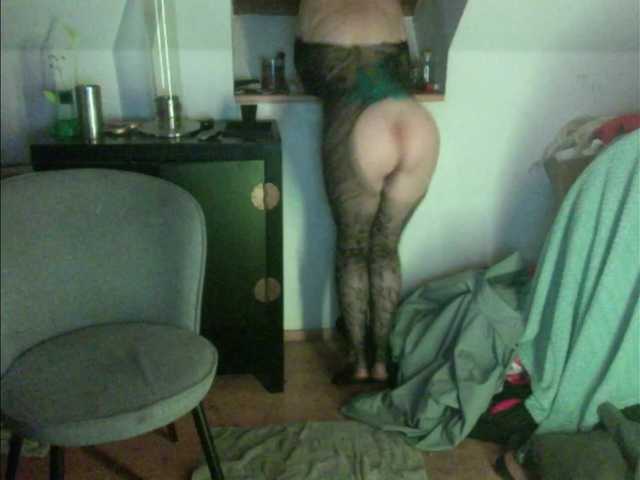 erikaboom66's BongaCams show and profile