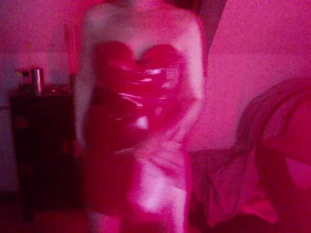 erikaboom66's BongaCams show and profile