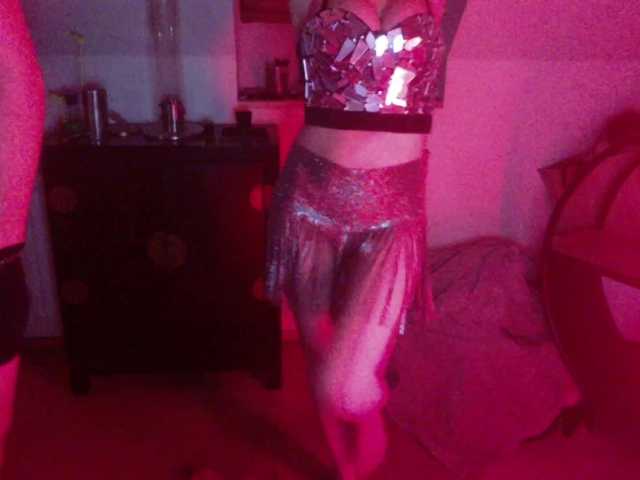 erikaboom66's BongaCams show and profile