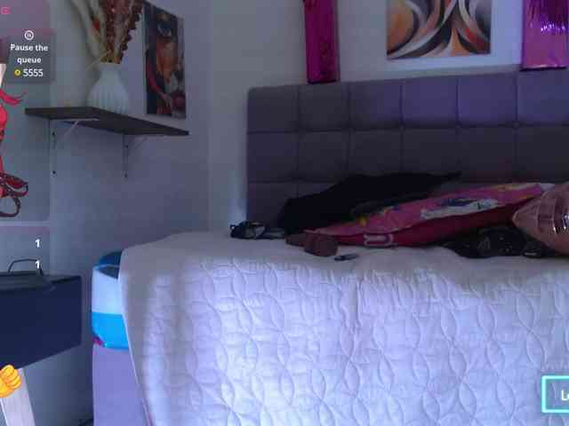 Lola-wish webcam