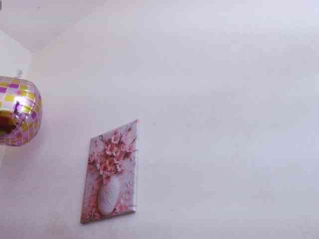 Lola-wish webcam