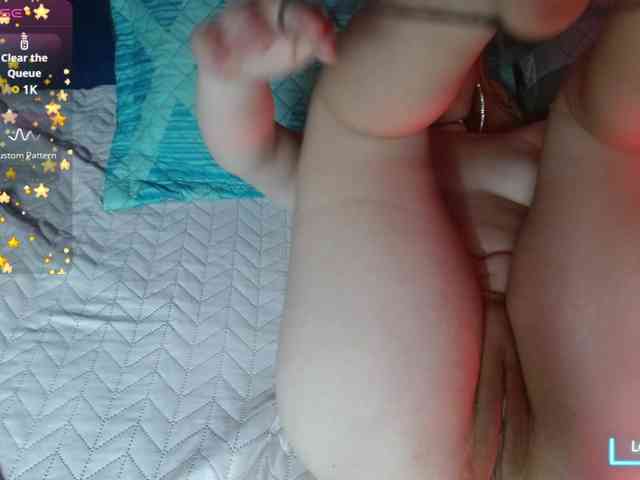 Lola-wish webcam