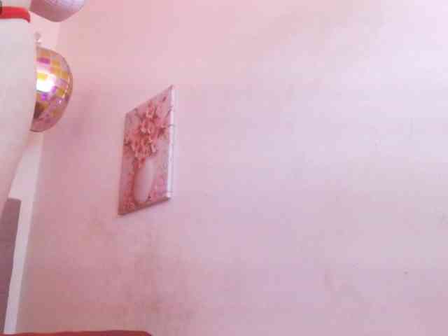 Lola-wish webcam
