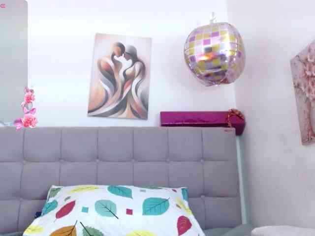 Lola-wish webcam