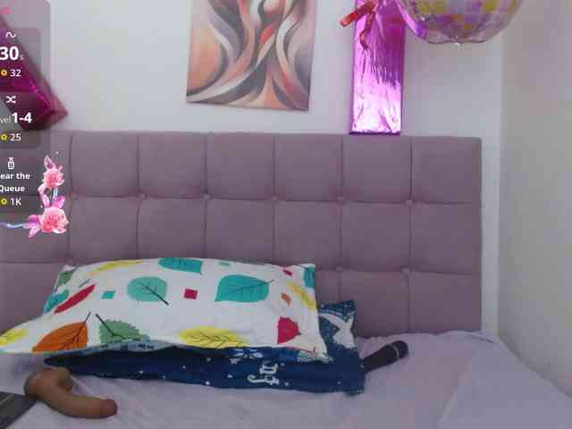 Lola-wish webcam