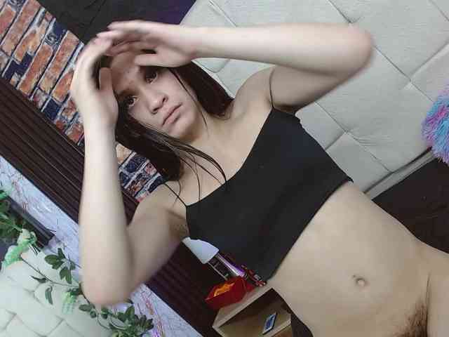 maddiison303av Live Webcam on BongaCams