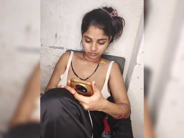 Tunnidelhi from BongaCams