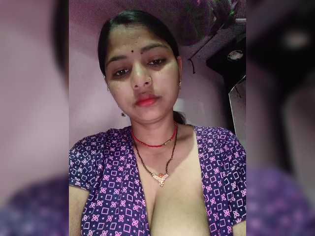 Tunnidelhi's BongaCams show and profile