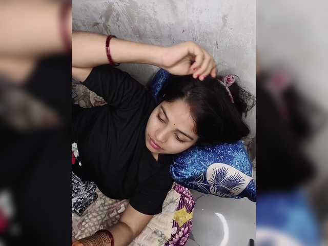 Tunnidelhi's BongaCams show and profile