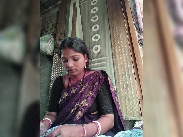 Tunnidelhi's BongaCams show and profile