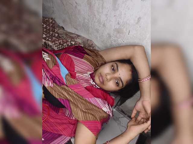 Tunnidelhi's BongaCams show and profile