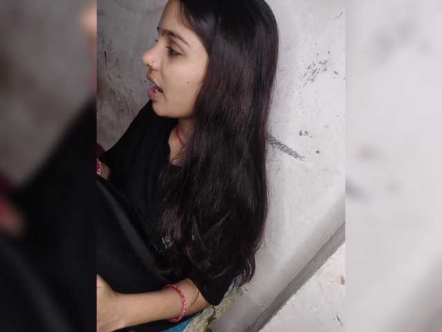 Tunnidelhi's BongaCams show and profile